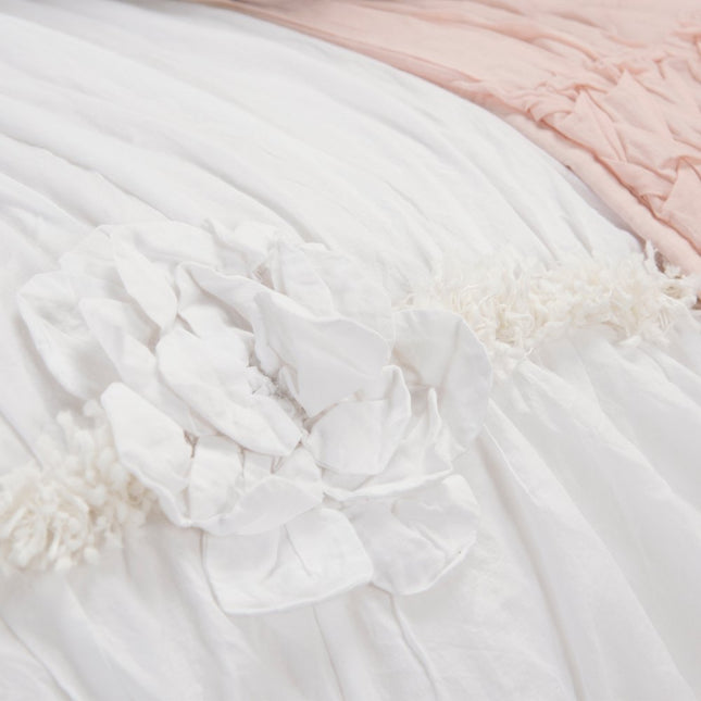 92" X 106" White Cotton Quilt HomeRoots