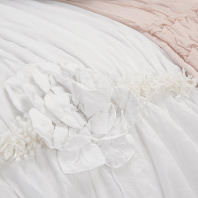 92" X 106" White Cotton Quilt HomeRoots