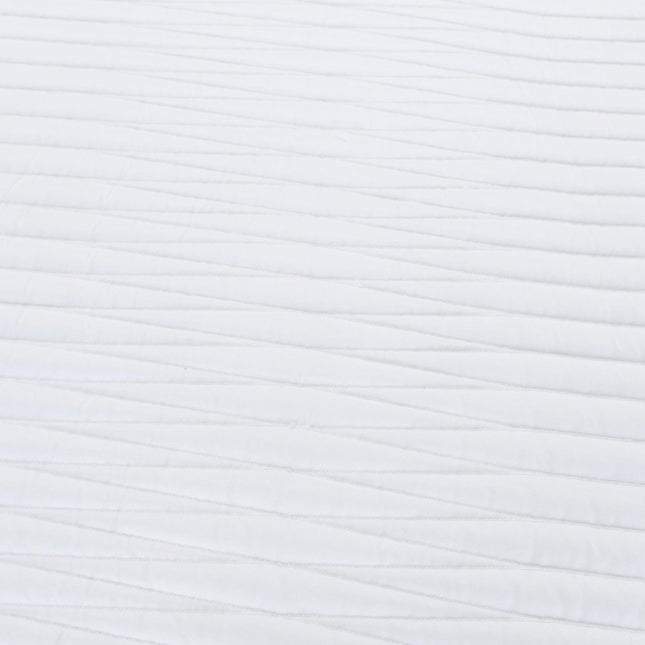 92" X 106" White Geometric Cotton Quilt