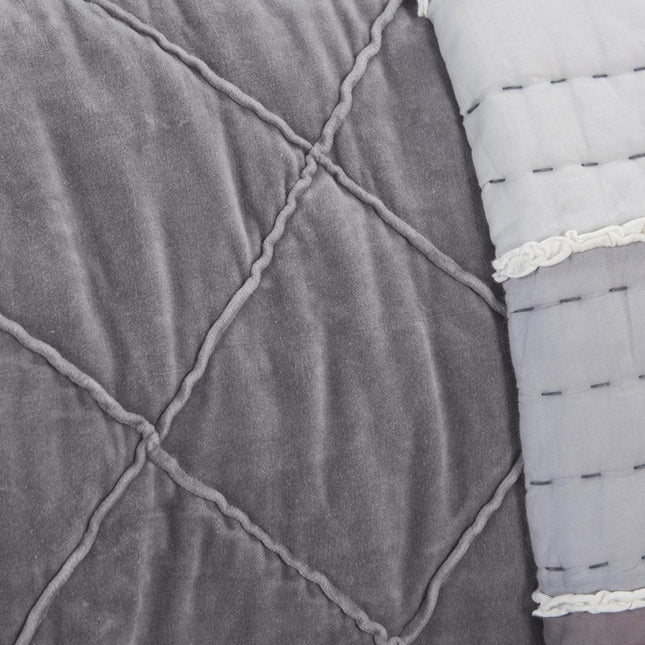 92" X 90" Gray Geometric Cotton Quilt HomeRoots