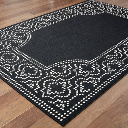 9' X 13' Gray and Ivory Stain Resistant Indoor Outdoor Area Rug