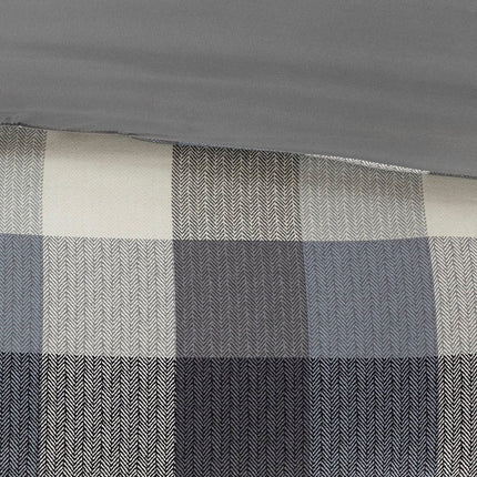 Set of Seven Gray And Ivory Plaid King Ring Stitch Polyester Sham And Comforter