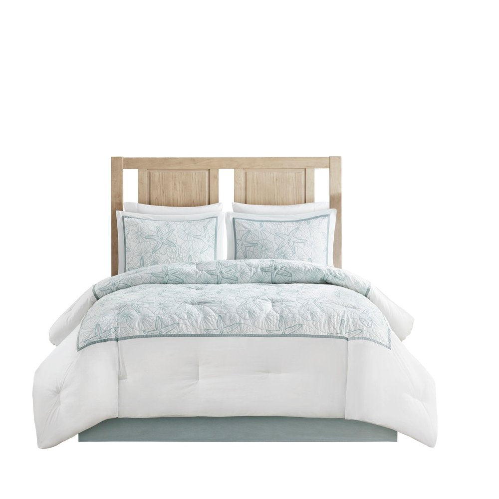 Set of Four White And Aqua King Ring Stitch Sham And Comforter