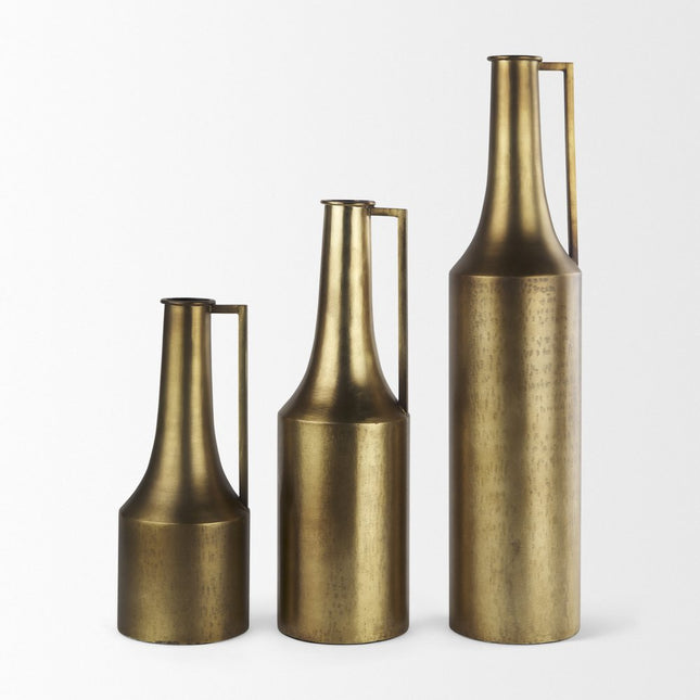 18" Gold Metal Table Vase HomeRoots