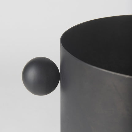 9" Black Metal Round Table Vase HomeRoots