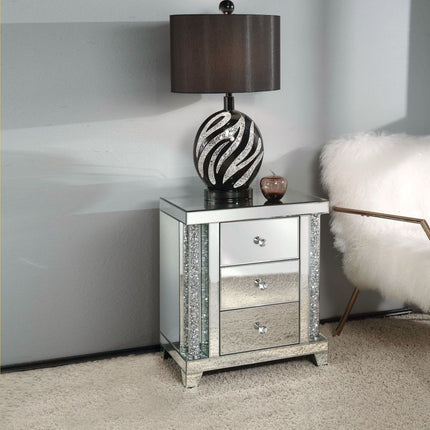 ACME 82779 Noralie Accent Table, Mirrored