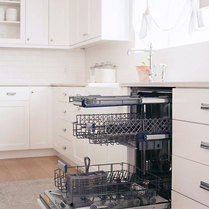 ZLINE 24 in. Tallac Series 3rd Rack Panel Ready Dishwasher with Stainless Steel Tub, 51dBa (DWV-24)